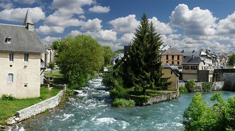 La confluence des Nestes d'Aure et du Louron à Arreau, Hautes-Pyrénées